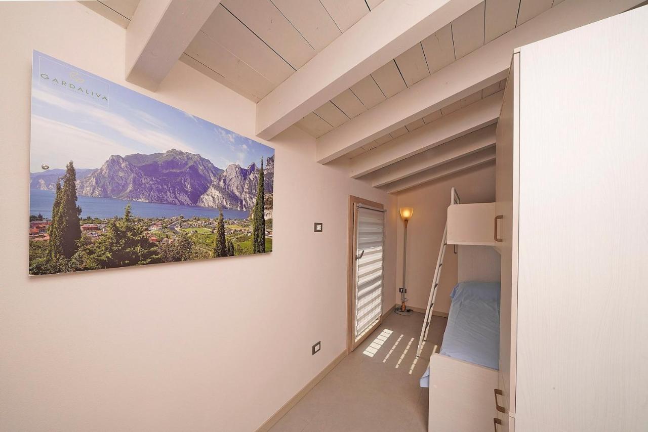 Gardaliva 5 Leilighet Manerba del Garda Eksteriør bilde